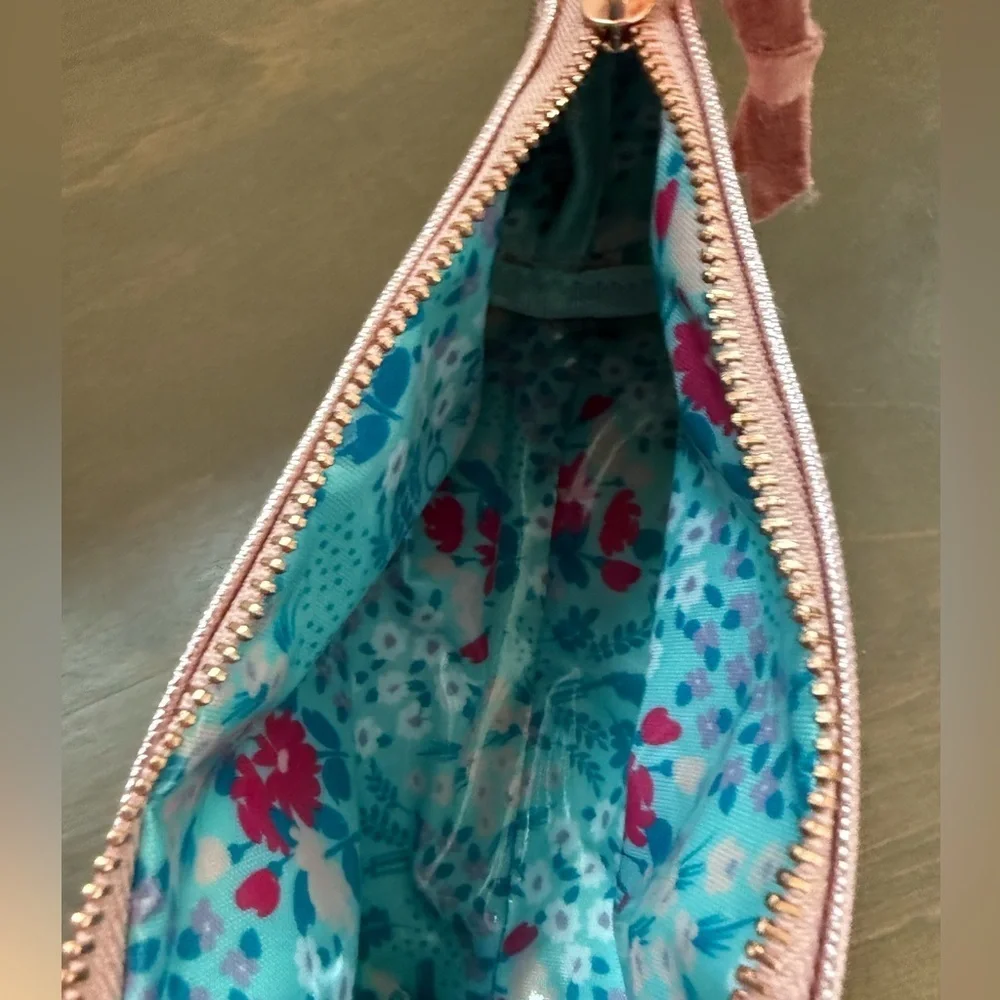 Younique Rose Gold Makeup Bag with wipeable Floral interior •NIB - Picture 5 of 5